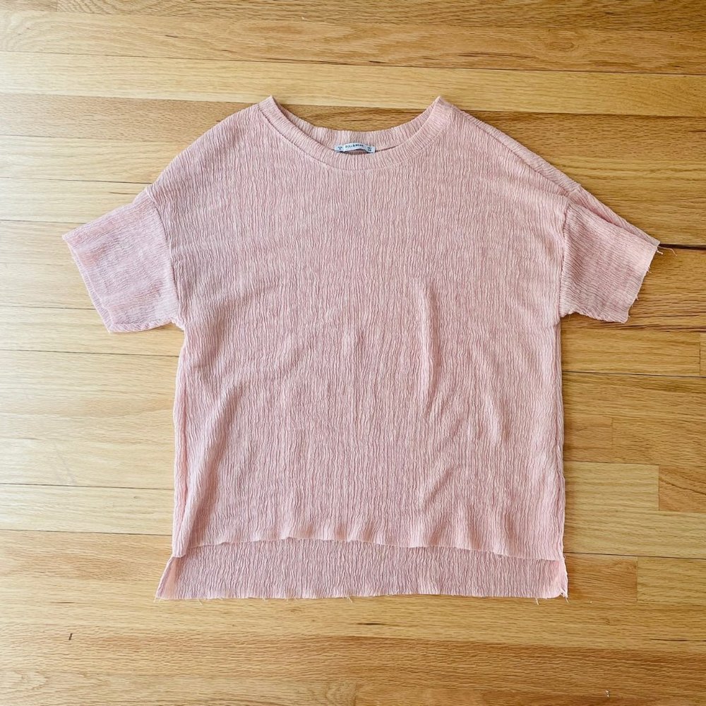 Pull & Bear tee with crinkle texture pink Small